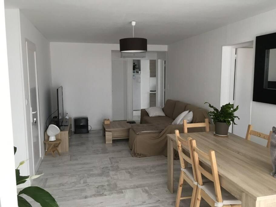 Appartement T3 Proche De La Mer Narbona Esterno foto